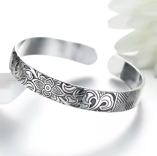 ~ Silver Lotus Bangle ~